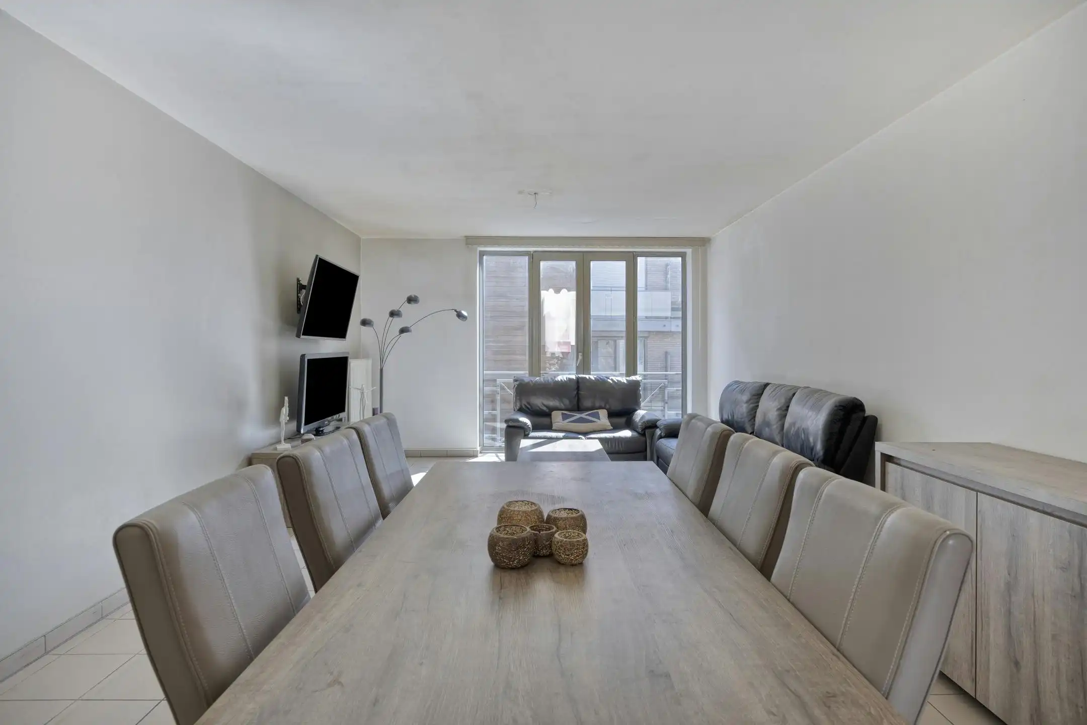 Op te frissen 2-slaapkamer appartement op toplocatie in Hasselt foto 4