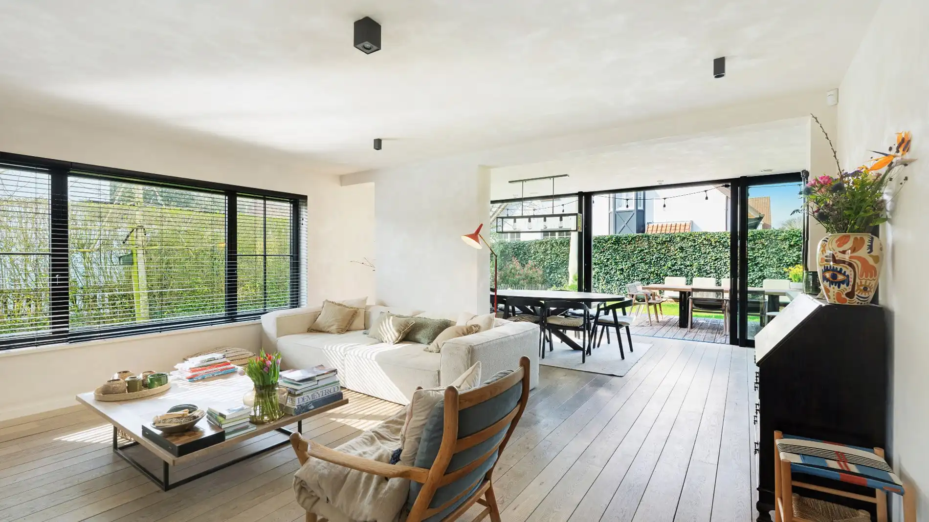 Alleenstaande villa gelegen in een rustige zijstraat van de Magere Schorre  foto 5