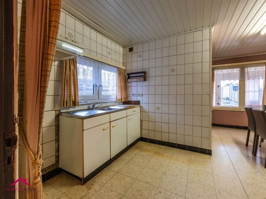 Te renoveren half-vrijstaande woning foto 14