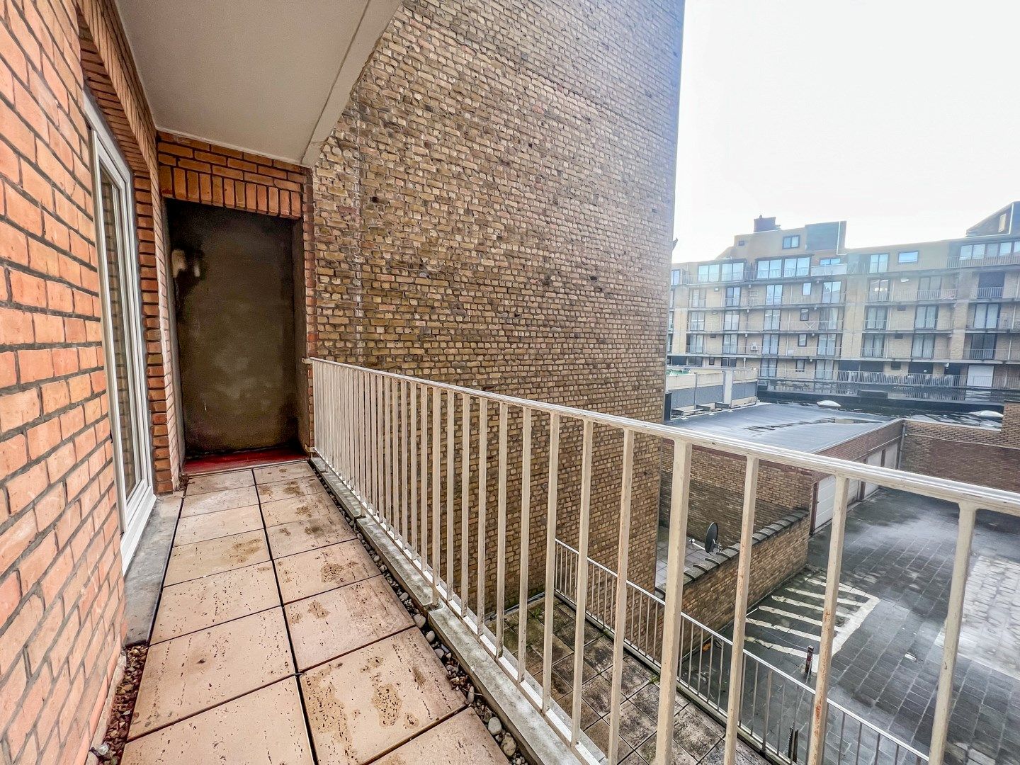 Gerenoveerd appartement met 3 slaapkamers, heel centraal gelegen vlakbij het strand en de winkels van de Dumortierlaan en de Kustlaan foto 20