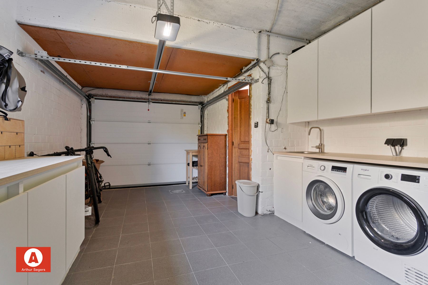 Ruime woning met 4 slaapkamers in doodlopende straat foto 23