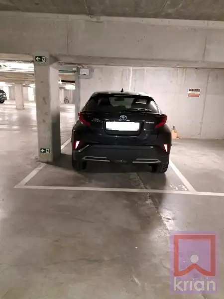 Recent 2 slaapkamer appartement met autostpl en kelderberging foto 17