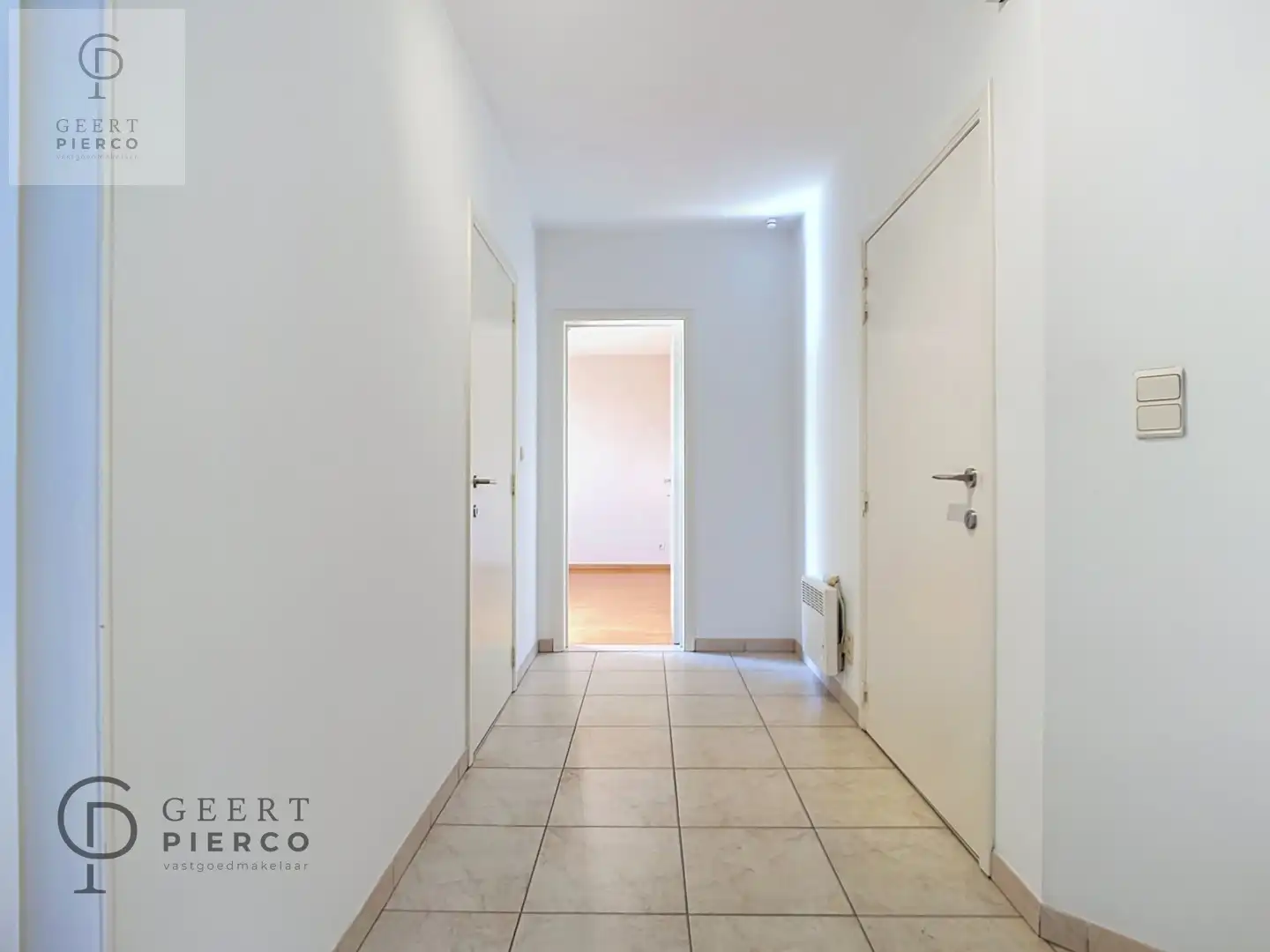 Ruim appartement in het hartje van Landen foto 2