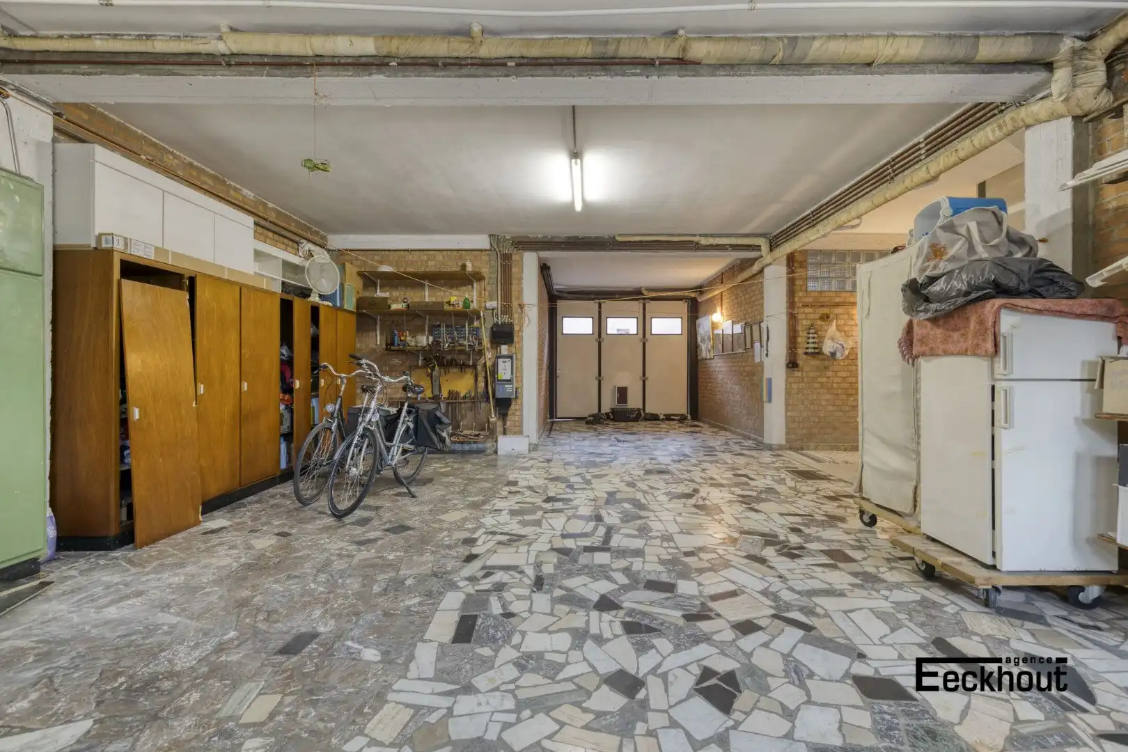 Zeer grote woning met atelier/opslagplaats en 2 aparte garageboxen! foto 15