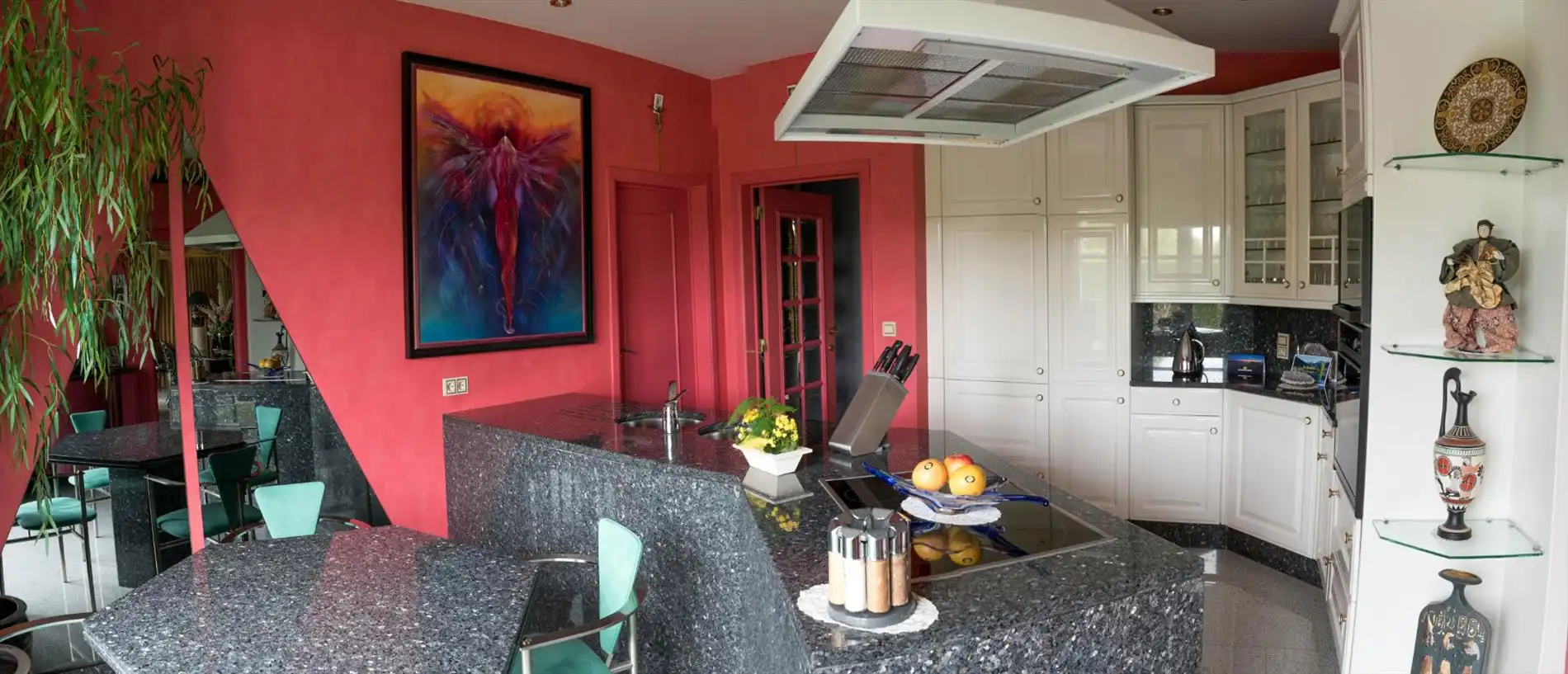 Mooie stijlvilla met kwalitatieve afwerking en zeer verzorgde tuin met oprijlaan. foto 10