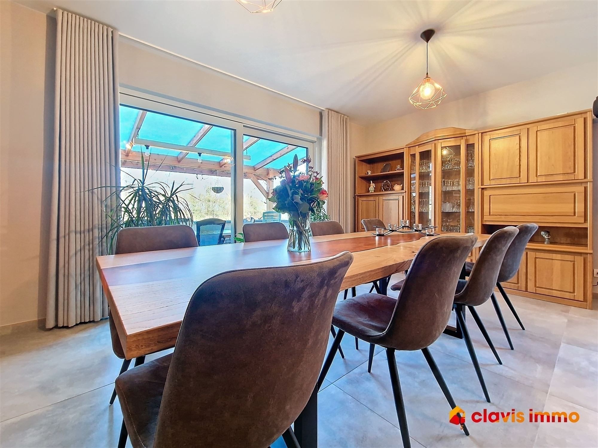Aangename en recente woning (2022) met mooie tuin foto 5
