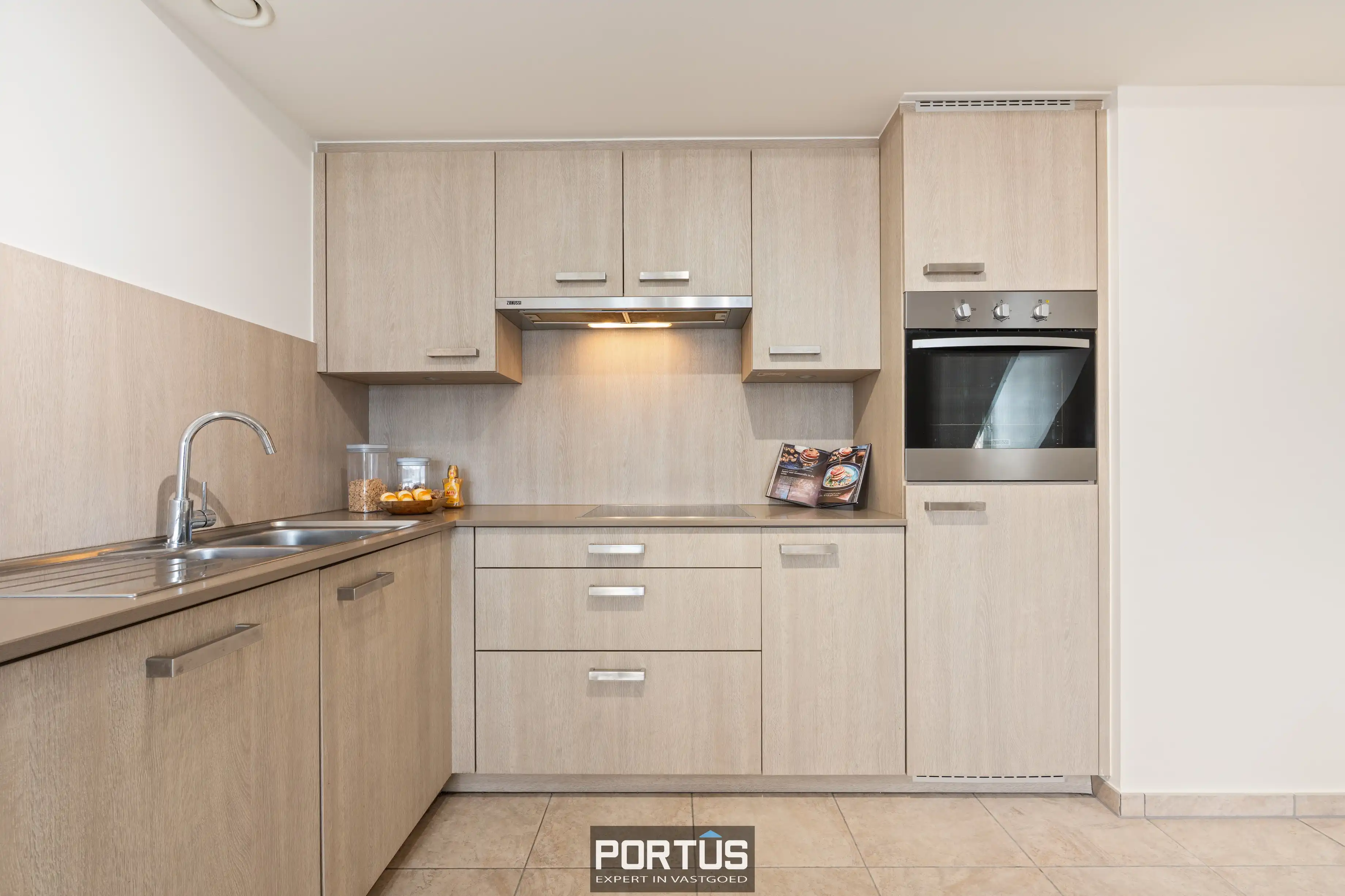 Instapklaar duplex appartement te koop te Nieuwpoort-Stad foto 4