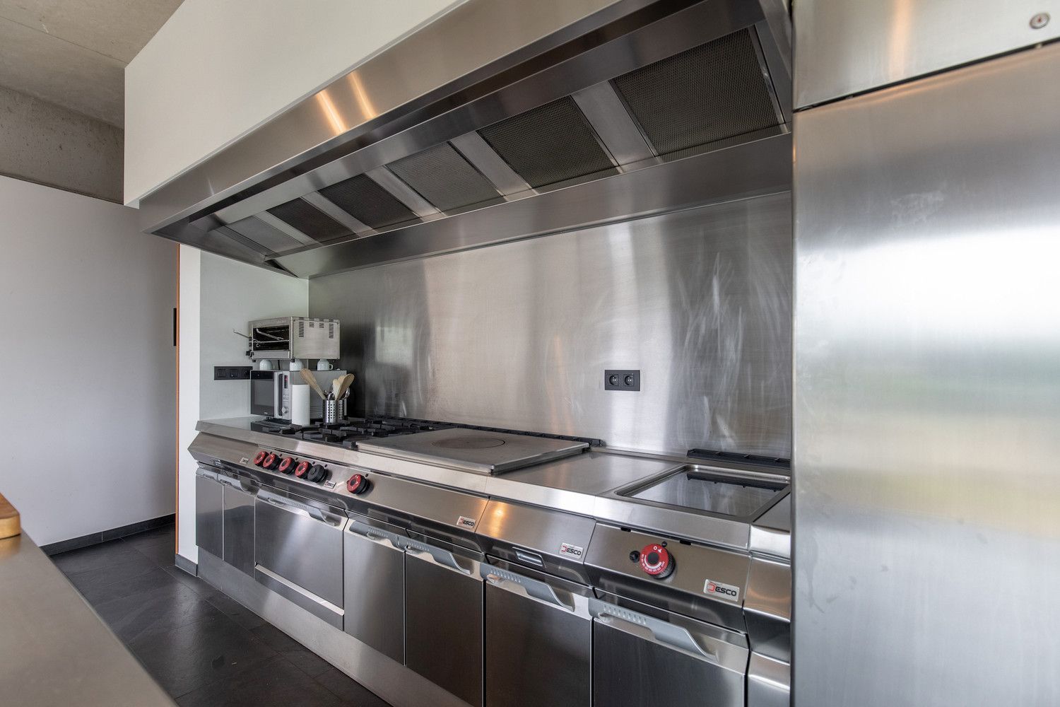 Moderne architectuurwoning op een perceel van 20a foto 28
