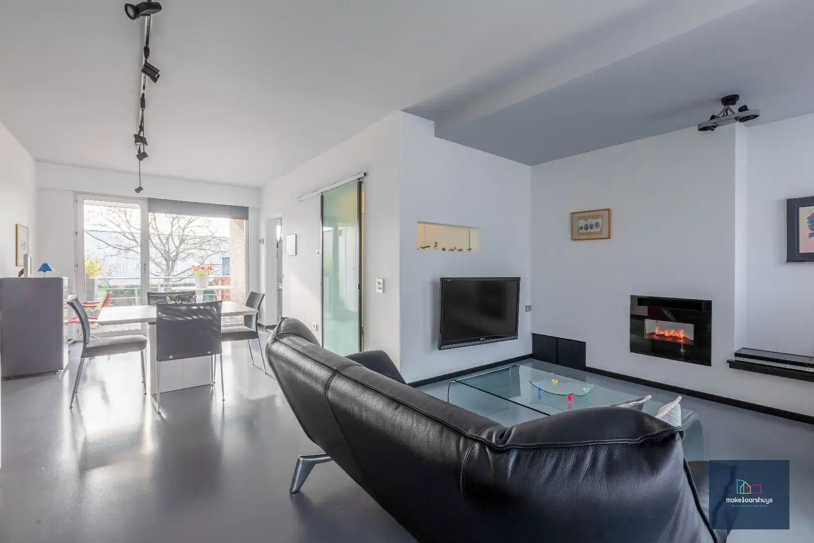 Goed onderhouden woning met lift (regio Planet Group Arena) foto 6