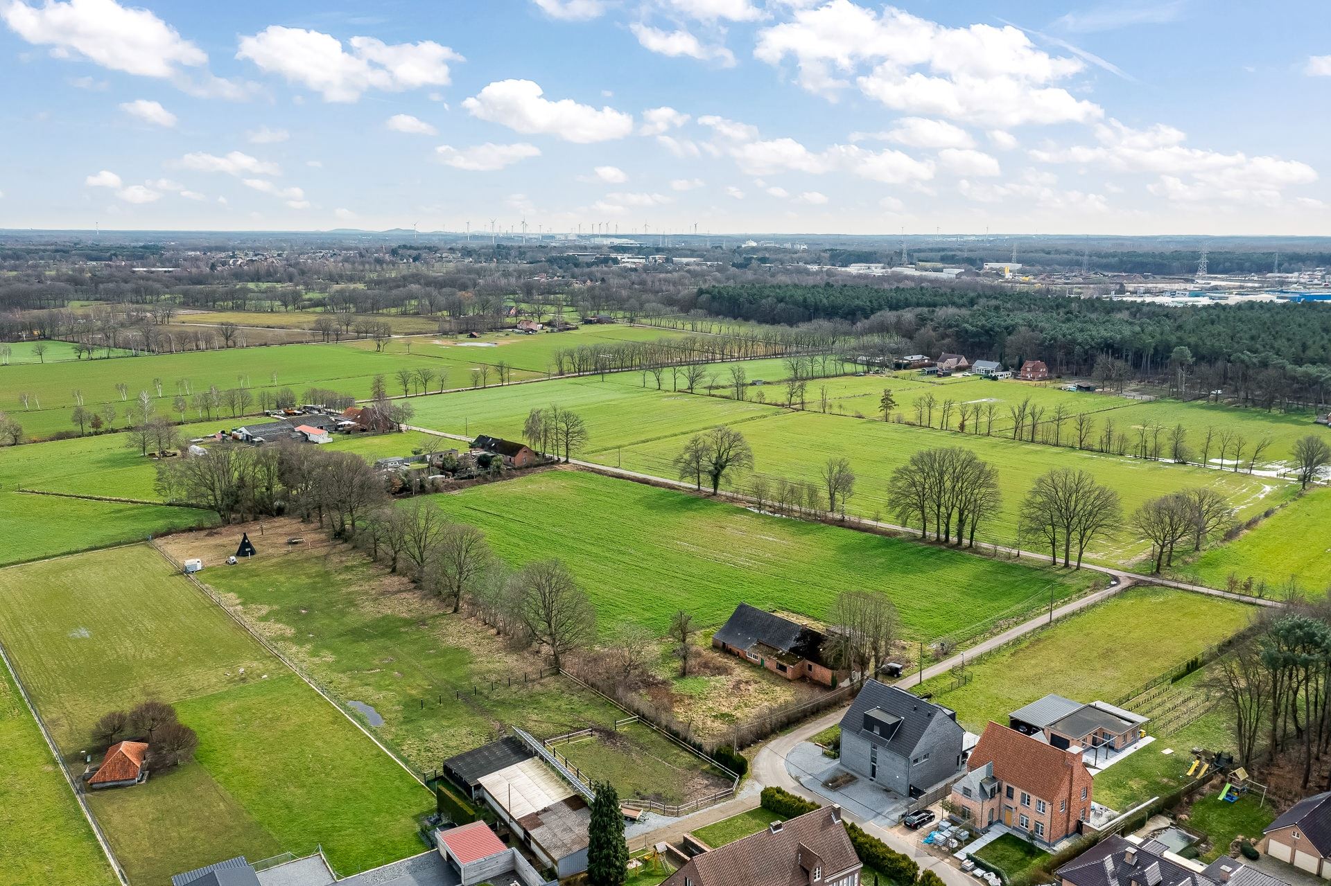 Charmante, volledig te renoveren of herop te bouwen hoeve op een perceel van bijna 2 hectare foto 19