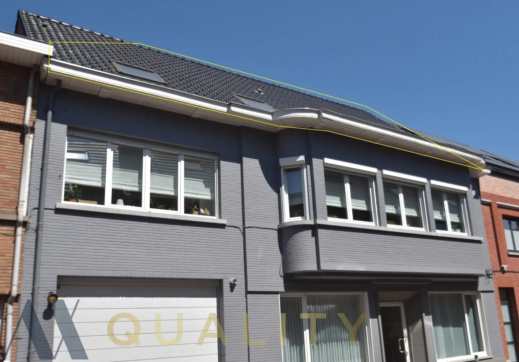 Centraal gelegen 2 slpk. appt. met gar. en terras. Vrij vanaf 15/03/2026 foto {{pictureIndex}}