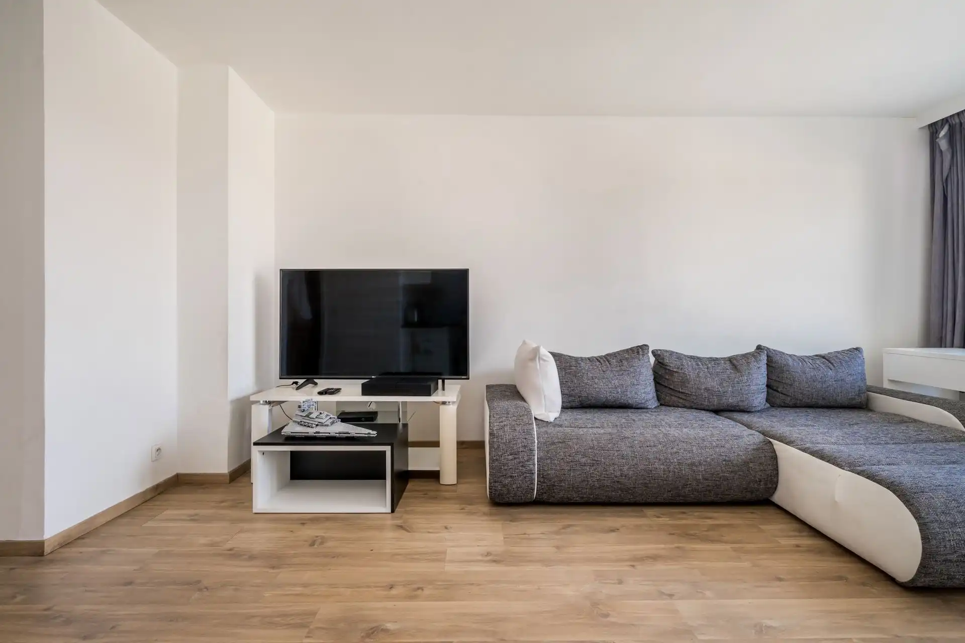 Instapklaar 1 slaapkamer appartement! foto 7