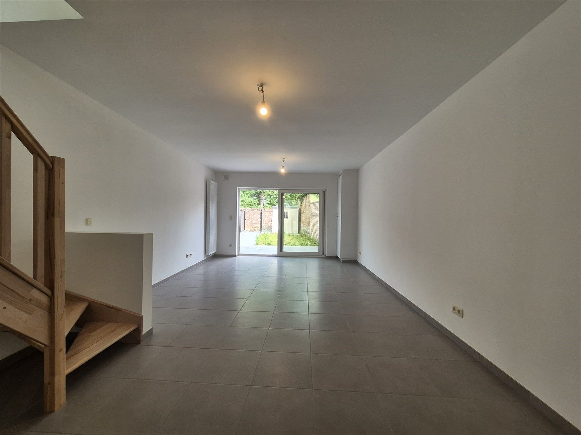 Zeer energiezuinige woning met 2 slaapkamers en tuin. foto 7