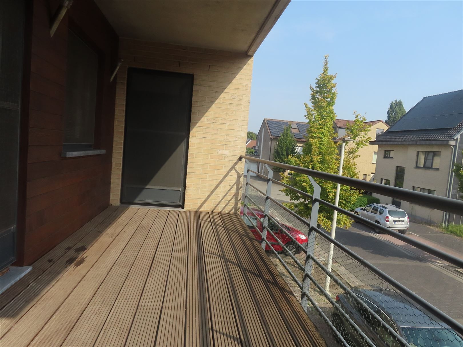Recent 2 slaapkamerappartement met terras! foto 3
