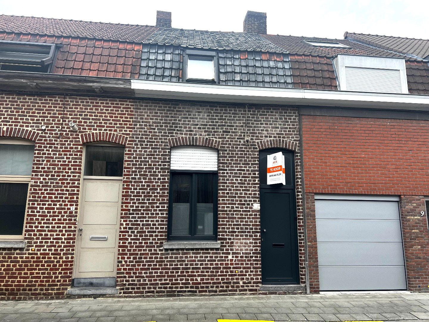 Centraal gelegen rijwoning met tuin in Harelbeke foto 1