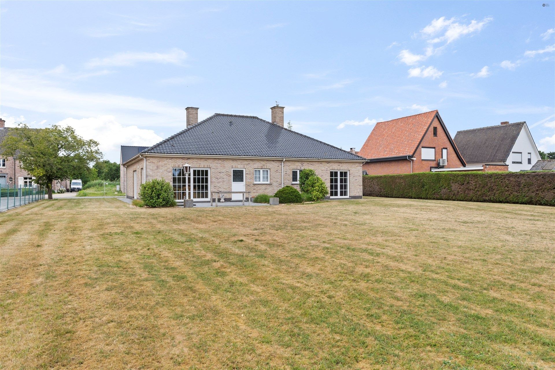 zeer mooi gelegen woning met weids zicht op de natuur foto {{pictureIndex}}