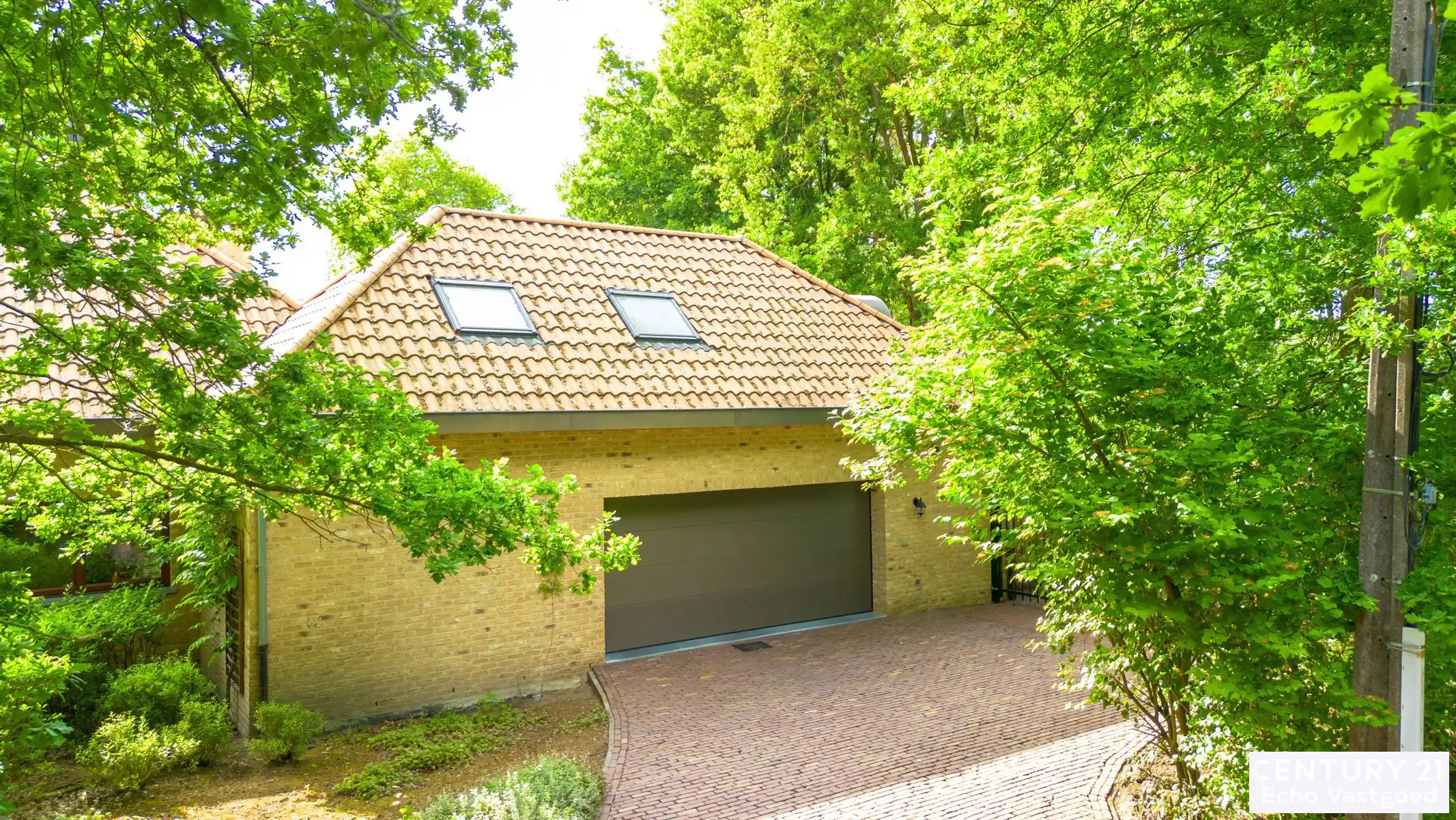 Royale villa met 5 slpks, 4 badks, garage en binnenzwembad foto 11