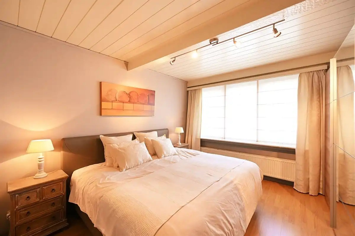Bel-etage in zeer fijne woonwijk foto 13
