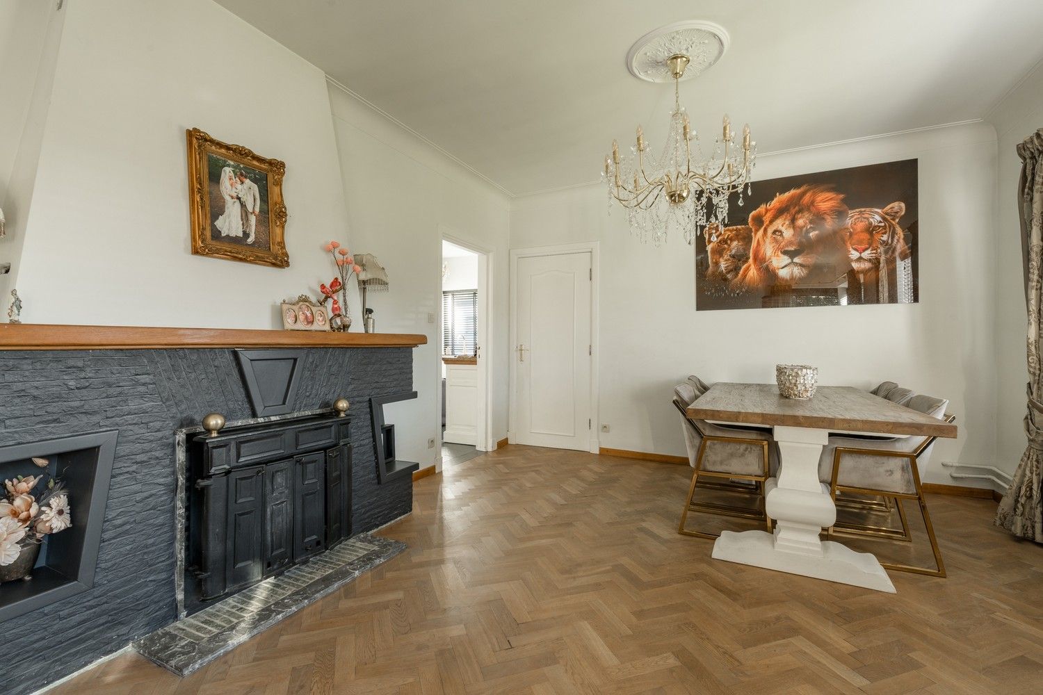 Gezellige, gerenoveerde gezinswoning met 3 slaapkamers op 903 m², vlak bij de Nederlandse grens! foto 8