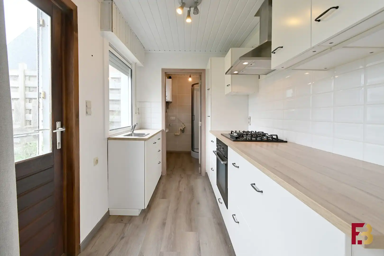 Gezellige half open bebouwing nabij het centrum van Merelbeke foto 5