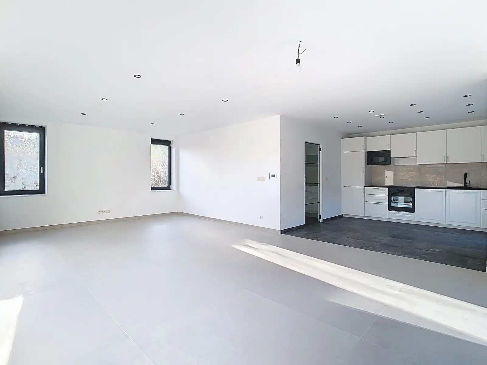 Stijlvol gerenoveerde woning (EPC A), instapklaar! foto 6