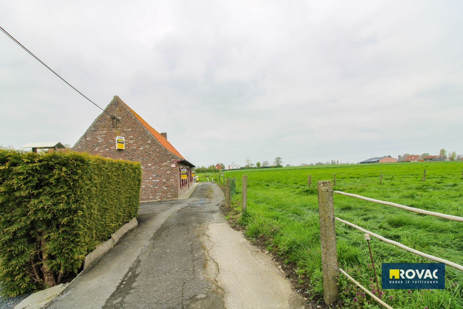 TOPPER! Landelijk gelegen woning met garage op 1684 m² foto 8