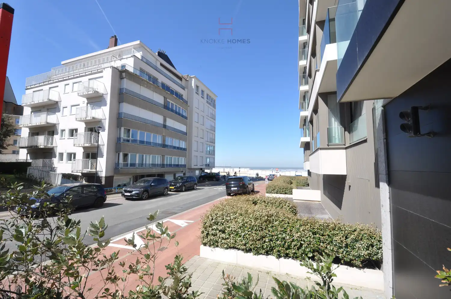 Stijlvol en instapklaar appartement  op toplocatie, dichtbij van strand te Duinbergen. foto 3