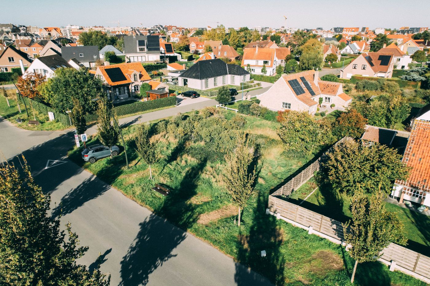 Bouwgrond zonder bouwverplichting met residentiële ligging foto 2