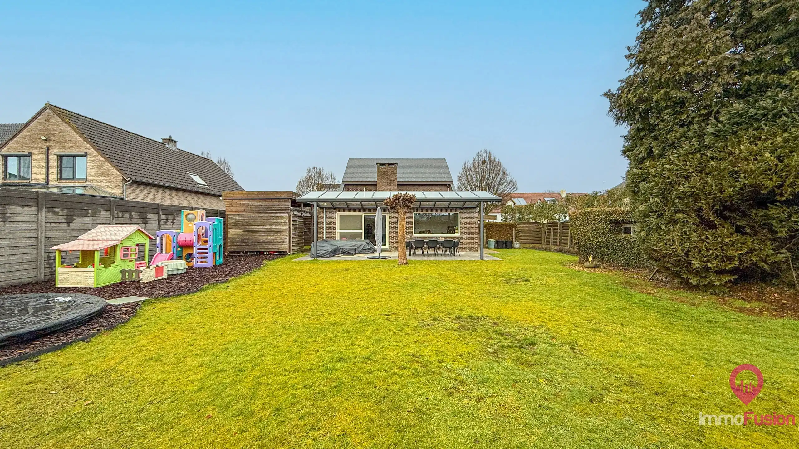 Ruime instapklare open bebouwing met 2 badkamers op 9a grond foto 43