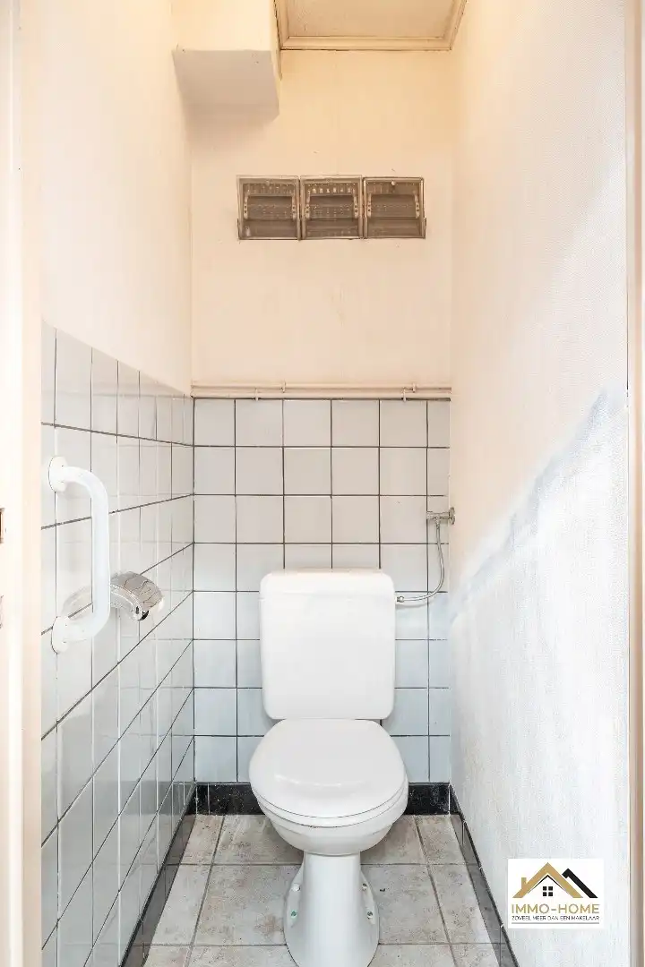 Te renoveren woning met garage centrum Beervelde!  foto 18