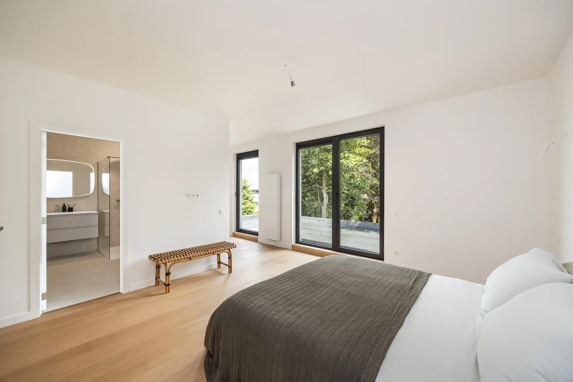 Prachtige, gerenoveerde villa op een riant perceel (723 m²) foto 17