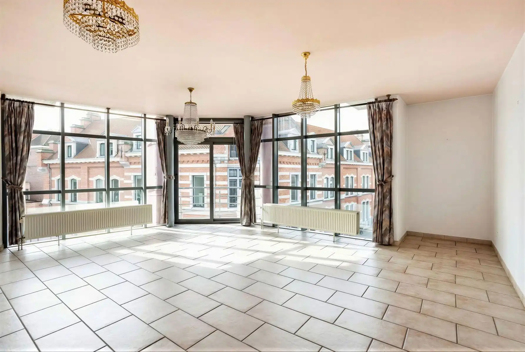 Ruim appartement in het stadscentrum! foto 4