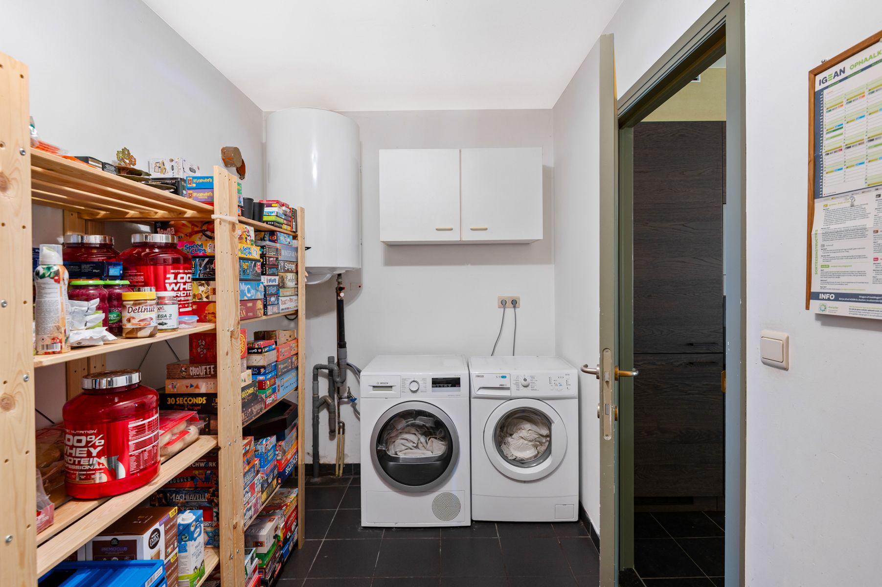 Volledig vernieuwd appartement met ruim terras en garagebox foto 11