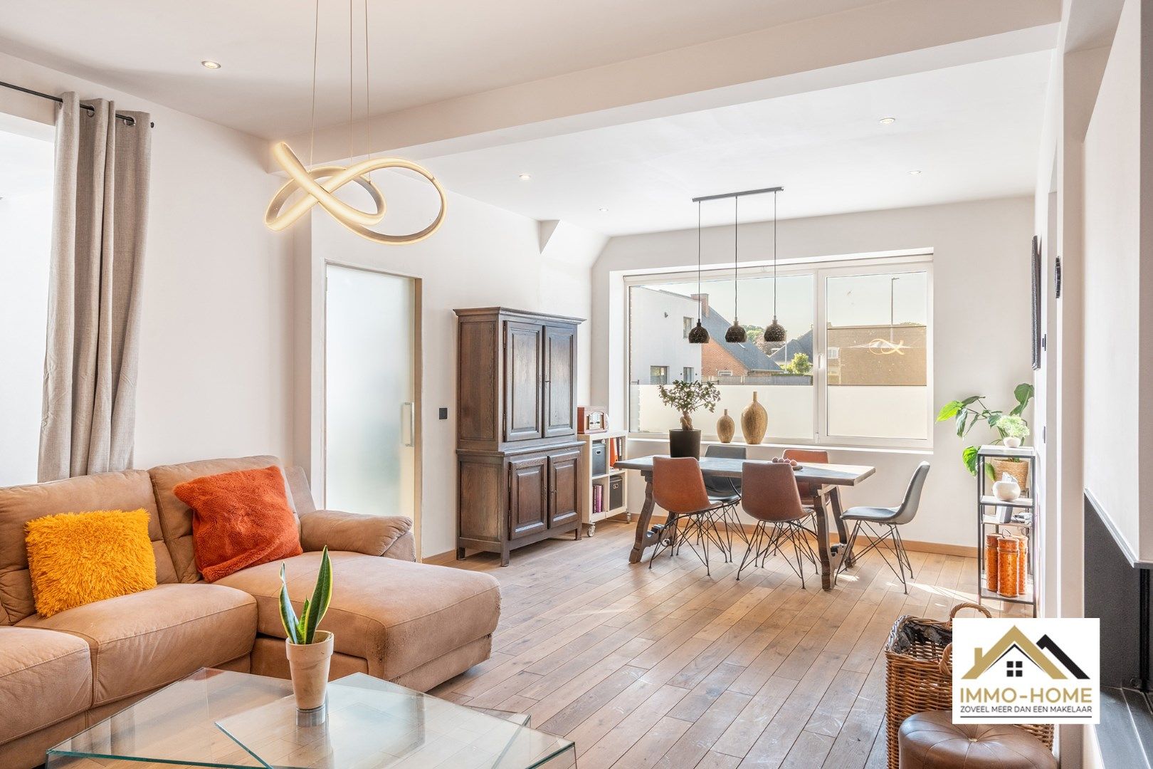 Recent gerenoveerde woning met magazijn en atelier-ruimte  foto 8
