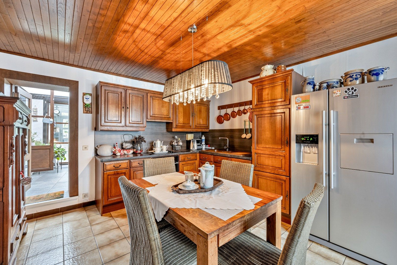 Centrumligging met prachtige tuin ! foto 4