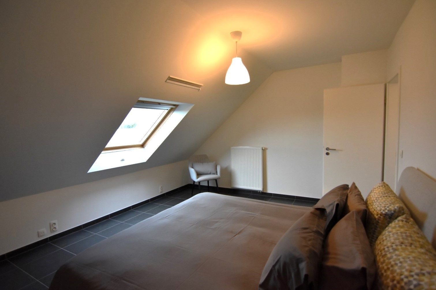 Heel ruime 3-slpk woonst in Oekene foto 17