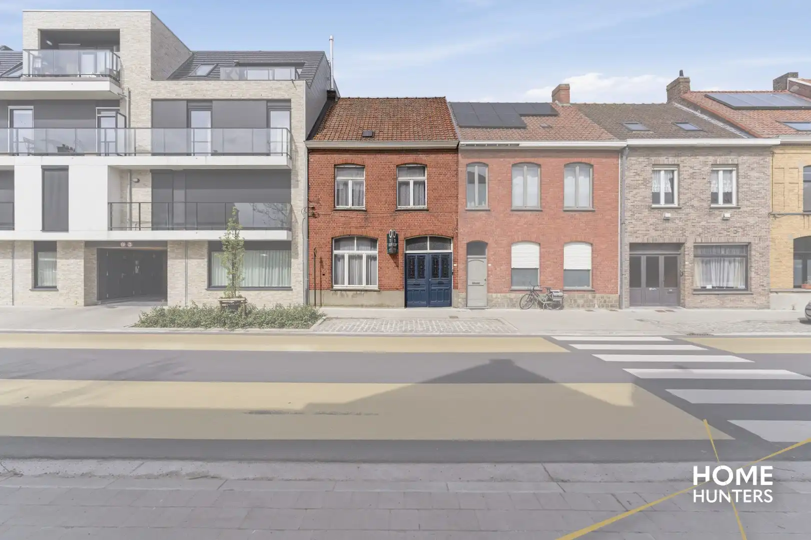 Karaktervolle te renoveren woning met 4 slaapkamers en ruime tuin te Ieper foto 30