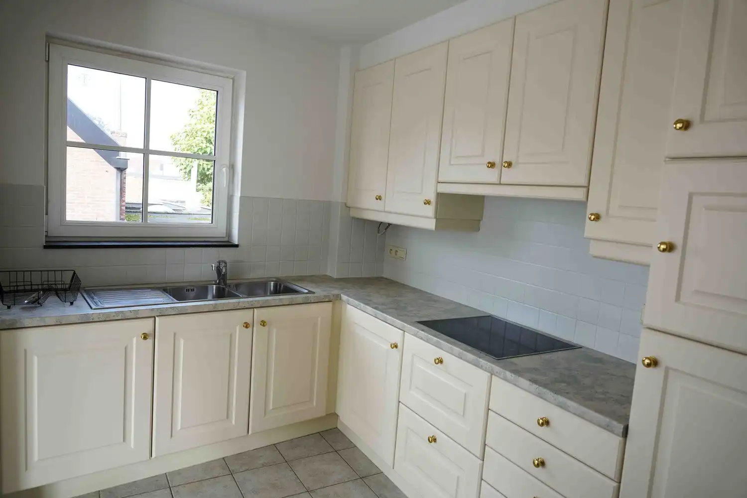 Energiezuinig appartement met terras in Oelegem foto 12