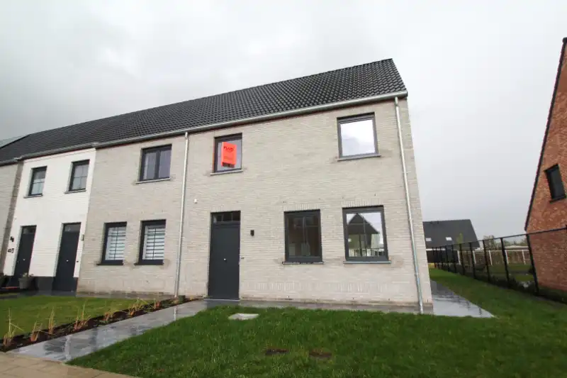Energiezuinige halfopen woning in Meulebeke foto 2