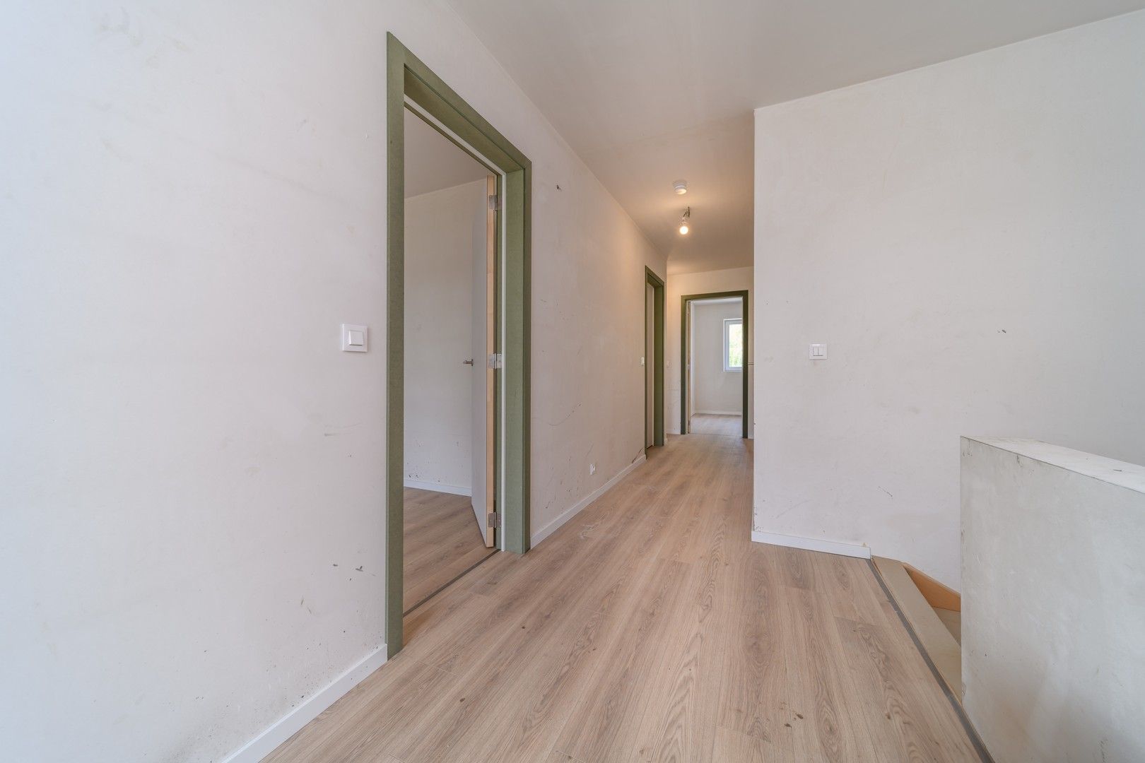 Gesloten nieuwbouwwoning met tuin te Mere foto 7
