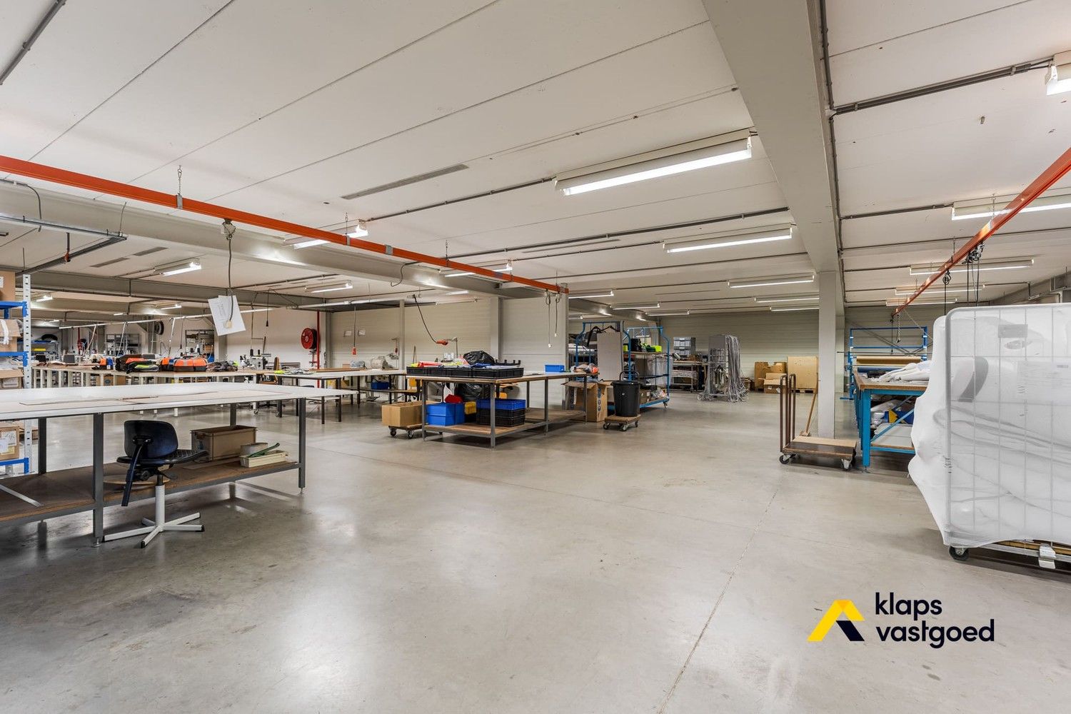 Knappe industriële hal op het bedrijventerrein van Rotem foto 13
