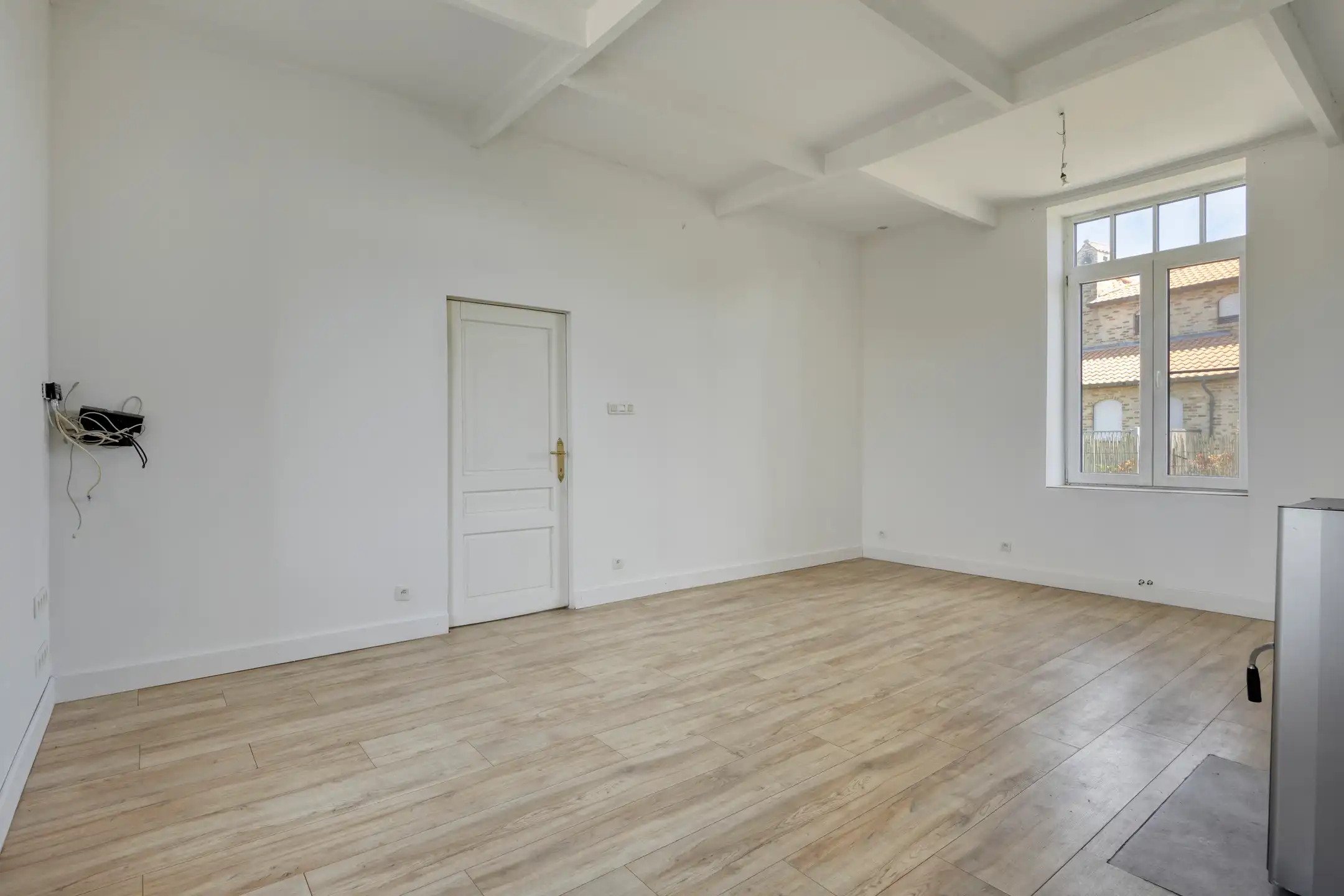 Deels gerenoveerde woning met prachtig verzicht op 14 are foto 4