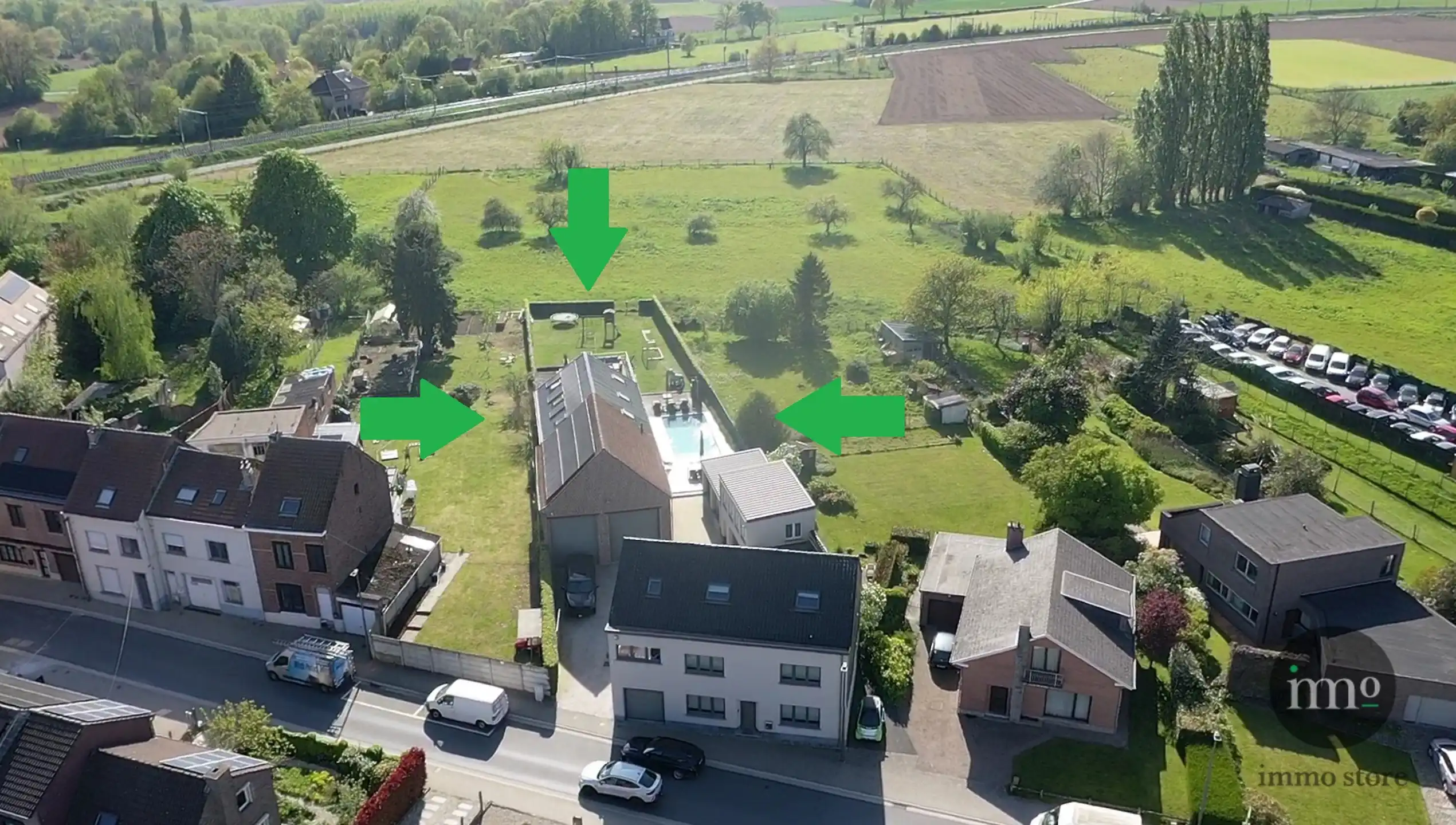 MULTIFUNCTIONEEL volledig gerenoveerd gebouw met bijgebouw, 7 slaapkamers, appartement, tuin en zwembad! foto 2