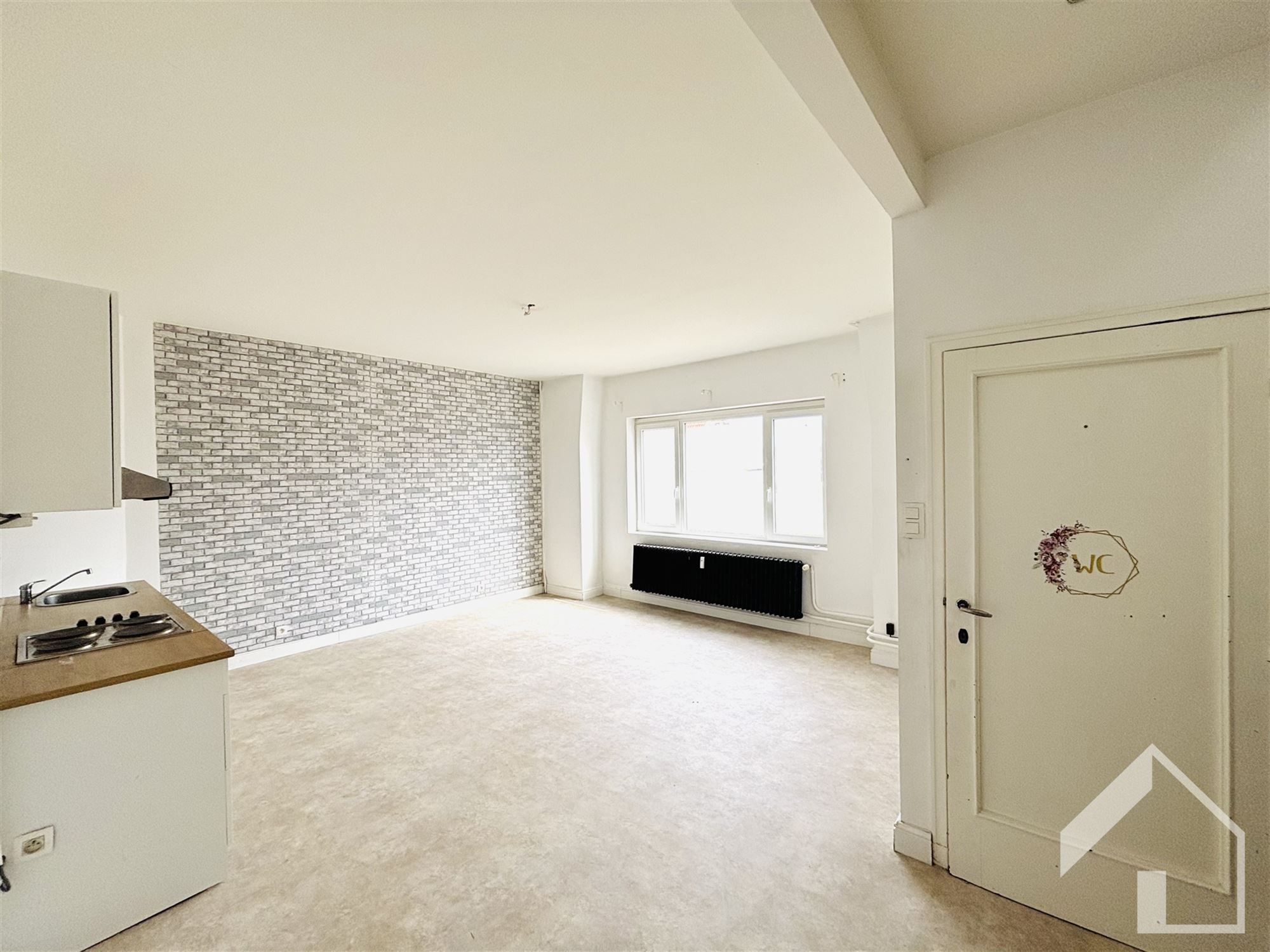 Te renoveren opbrengsteigendom bestaande uit 2 units foto 3