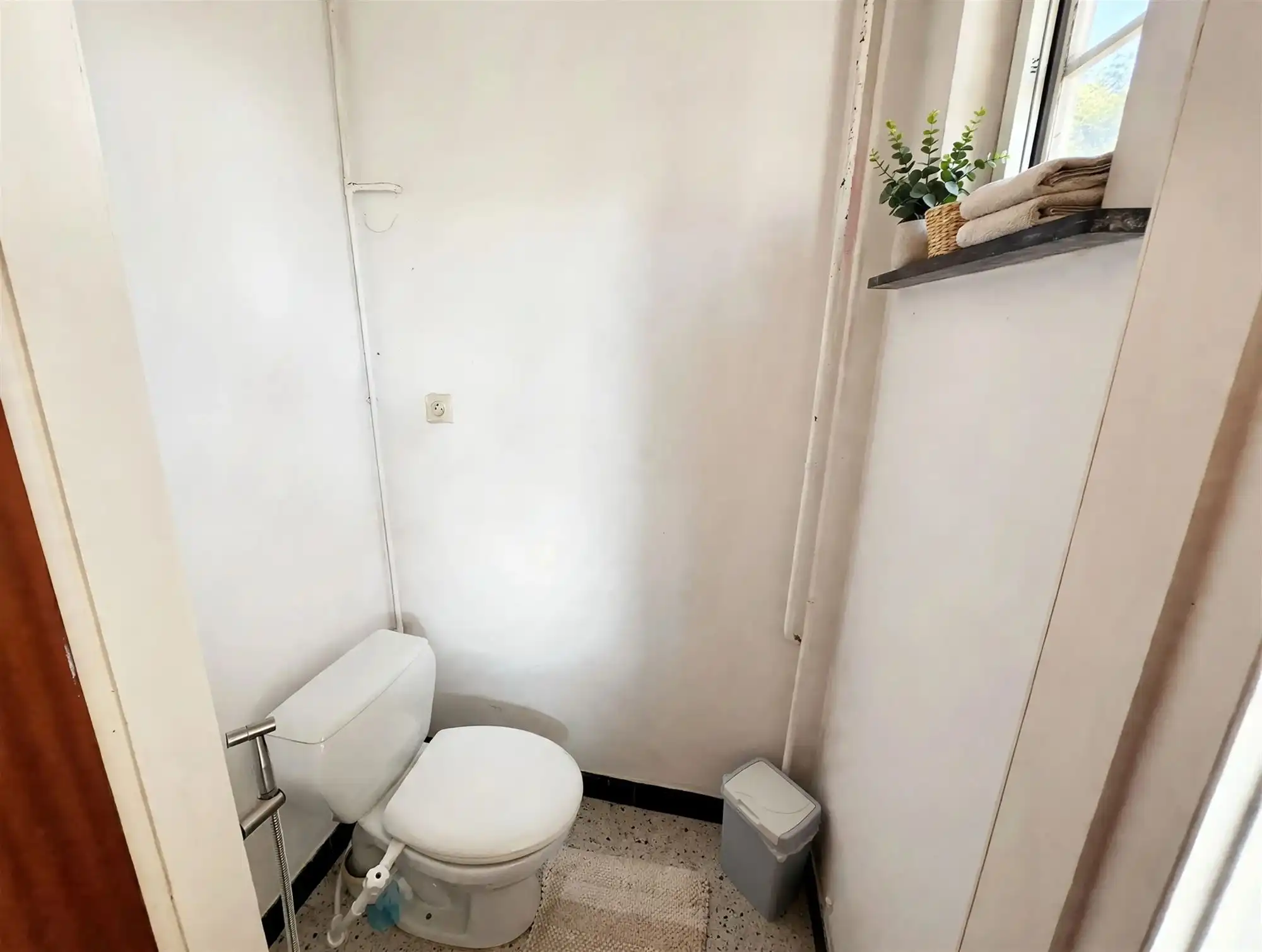 Huis met 5 slpks, 2 badk, dubbele oprit en tuin op 250 m² foto 9