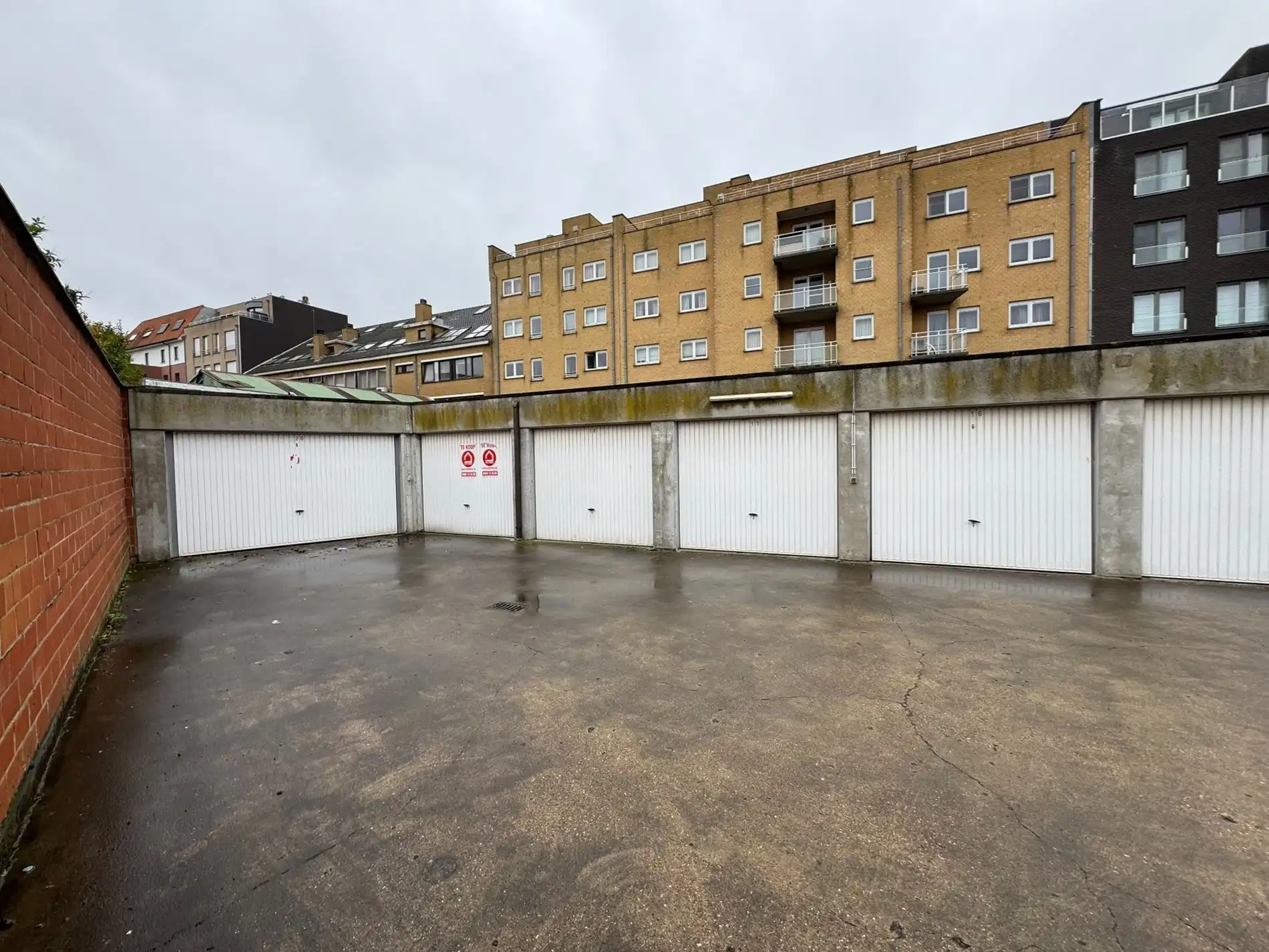 Gesloten garagebox op de Tijdokstraat te Zeebrugge foto 5