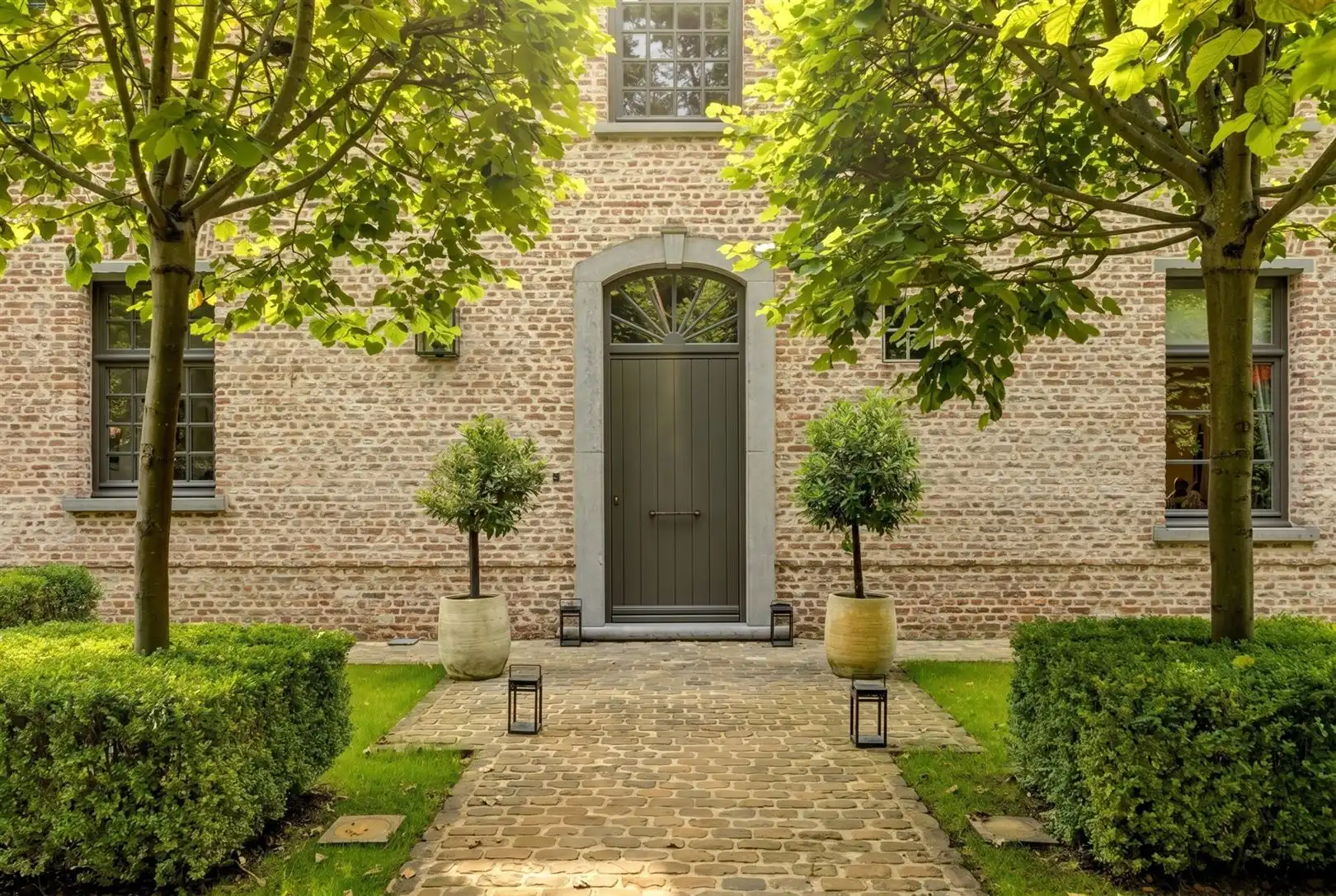 Uitzonderlijke villa met 615 m² woonoppervlakte in KONINGSHOF foto 2