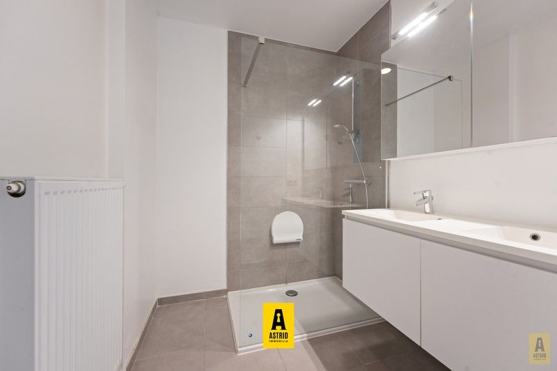 Instapklaar gelijkvloers appartement met terras aan Spuikom! foto 15