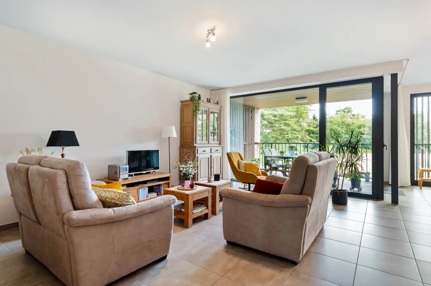 Recent appartement met 2 slaapkamers, overdekte terrassen en gemeenschappelijke tuin foto 4
