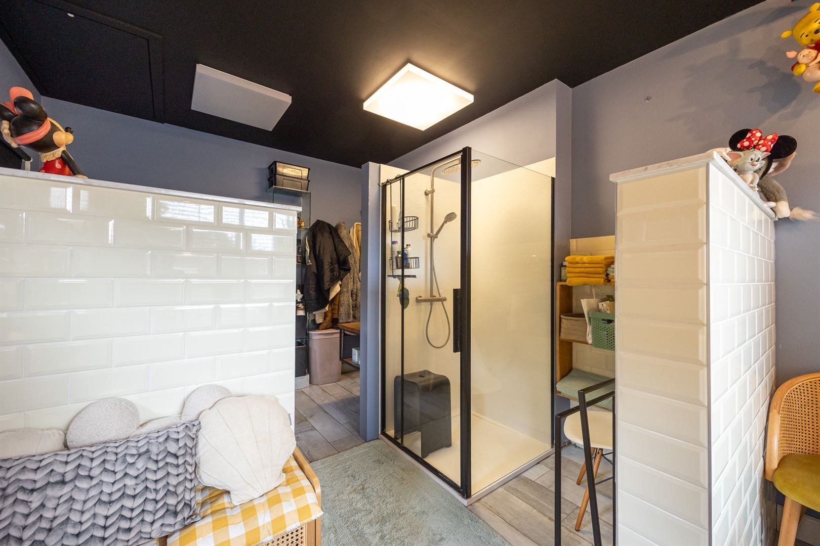 Een luxueus ingerichte woning met 5 slaapkamers en zwembad. foto 13